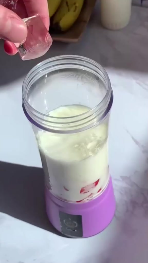 Mini Liquidificador Portátil Shake 6 Laminas + Cabo USB